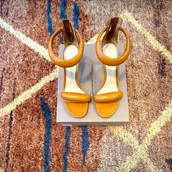 Gianvito Rossi Shoes - Gianvito Rossi Bijoux Sandals